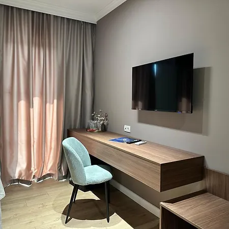 Ramina Hotel