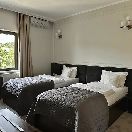 Ramina Hotel 3*