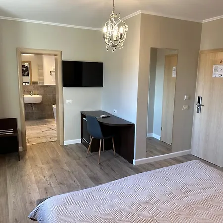 Ramina Hotel